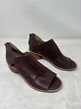 Sofft Brown Open-Toe Leather Mule Sandals